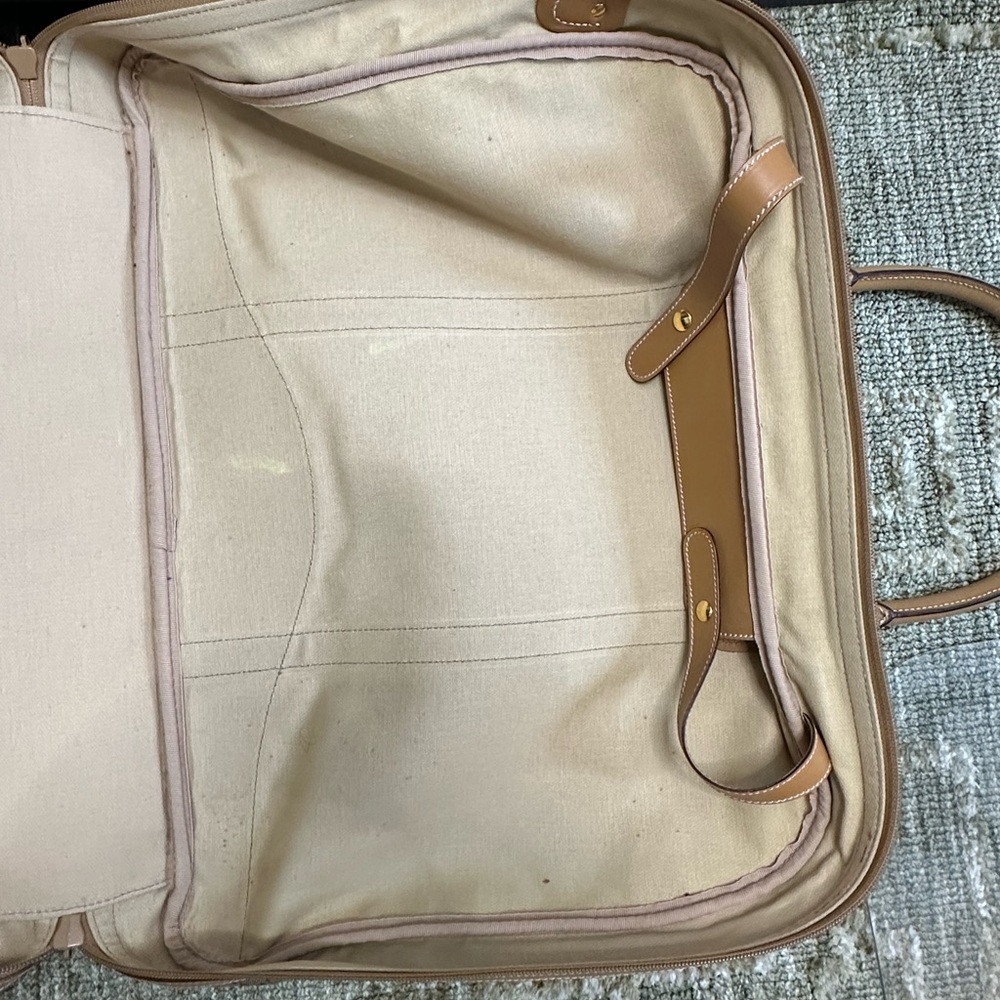 Gucci Brown Monogram Travel Bag - Picture 11 of 16